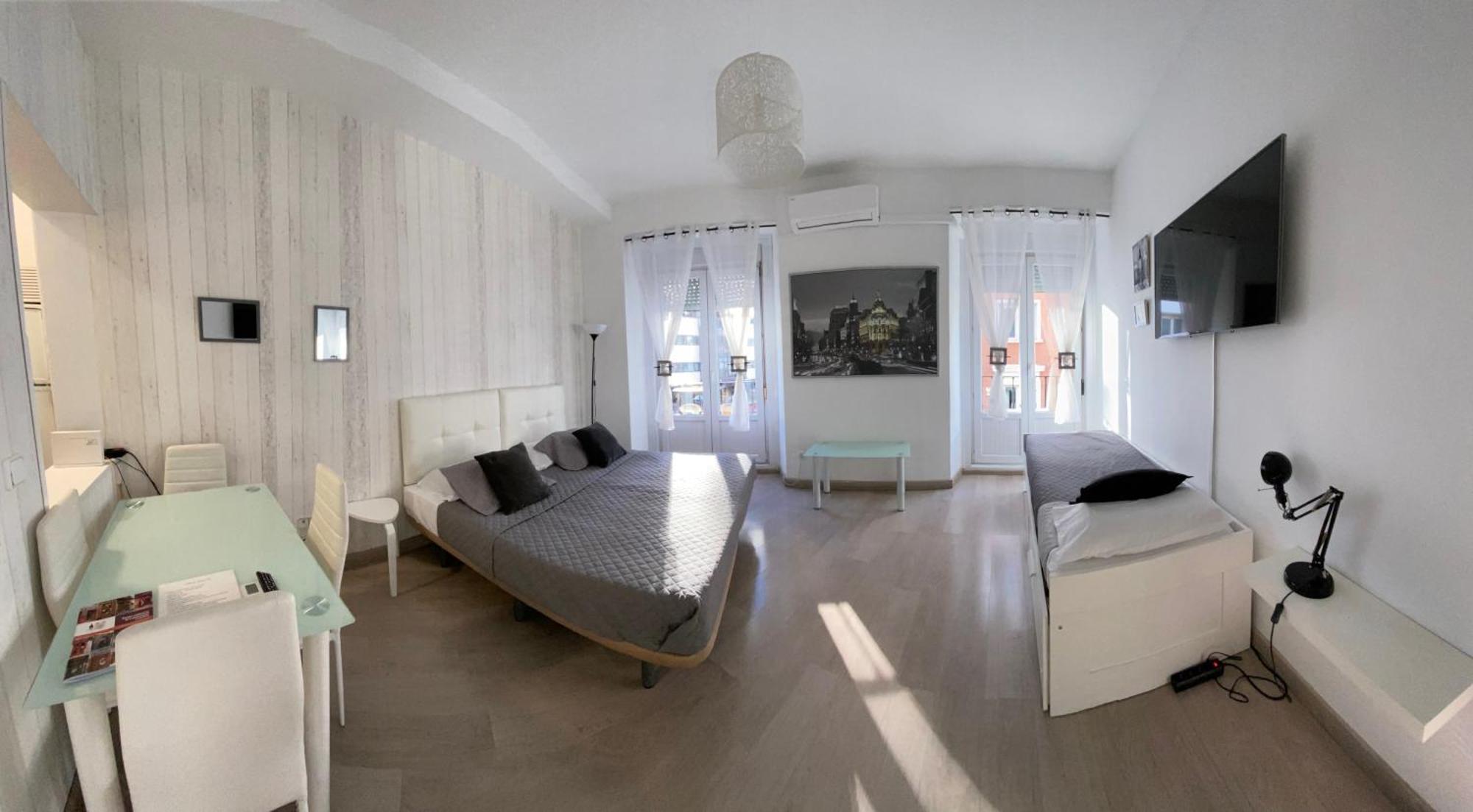 Stay Inn Madrid Bagian luar foto
