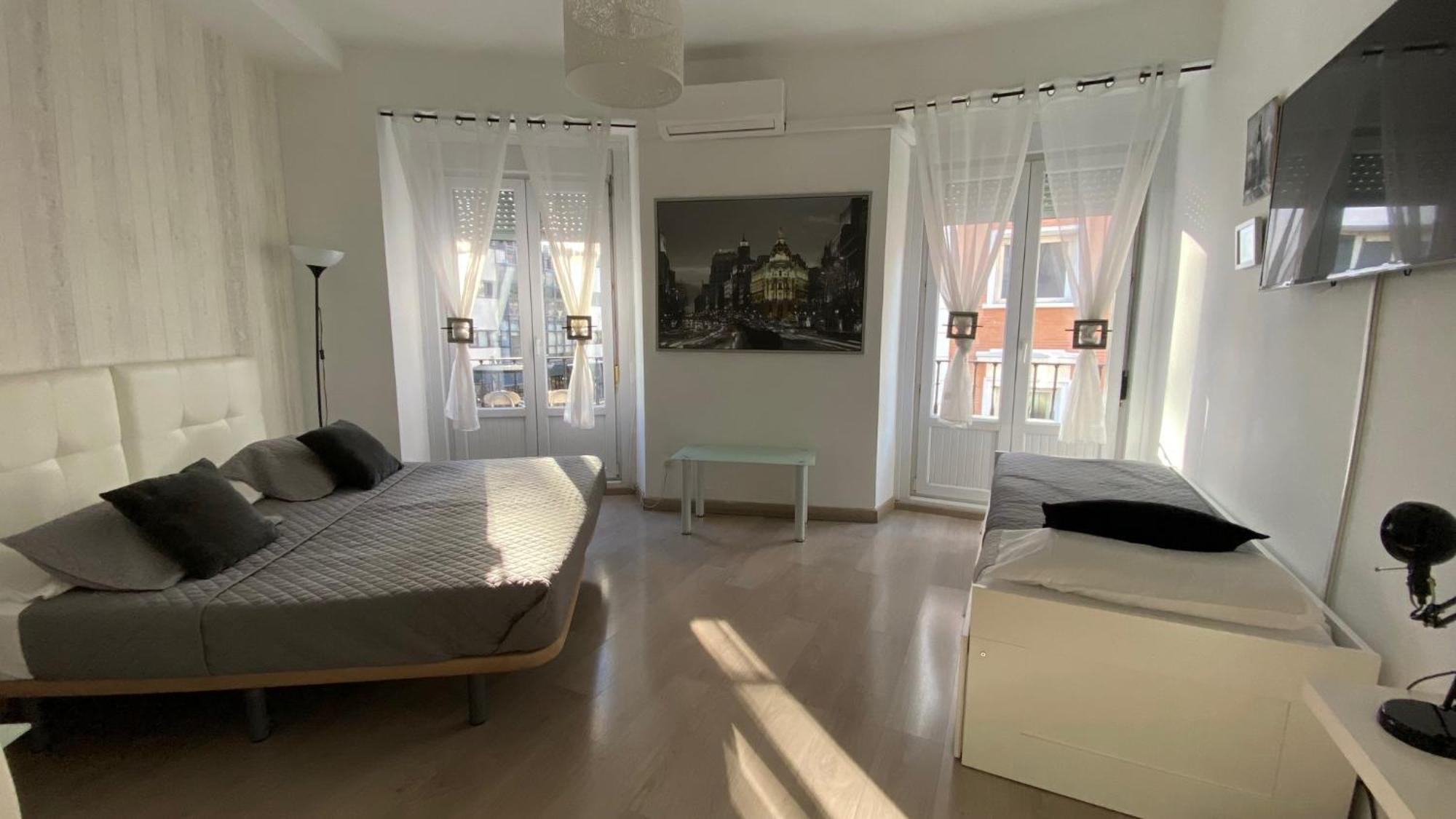 Stay Inn Madrid Bagian luar foto